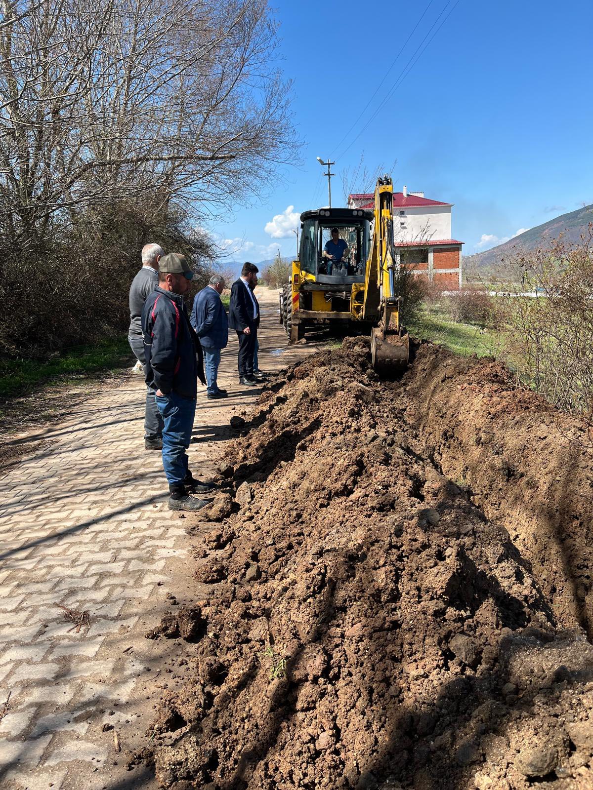 GÜNDOĞDU MAHALLEMİZDE KANALİZASYONUMUZ YENİLENİYOR