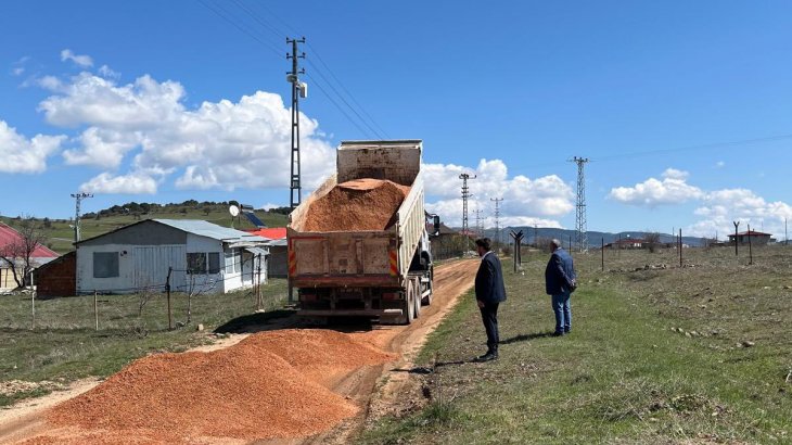 AKYAZI CADDEMİZİN KUMLAMA ÇALIŞMALARI DEVAM EDİYOR